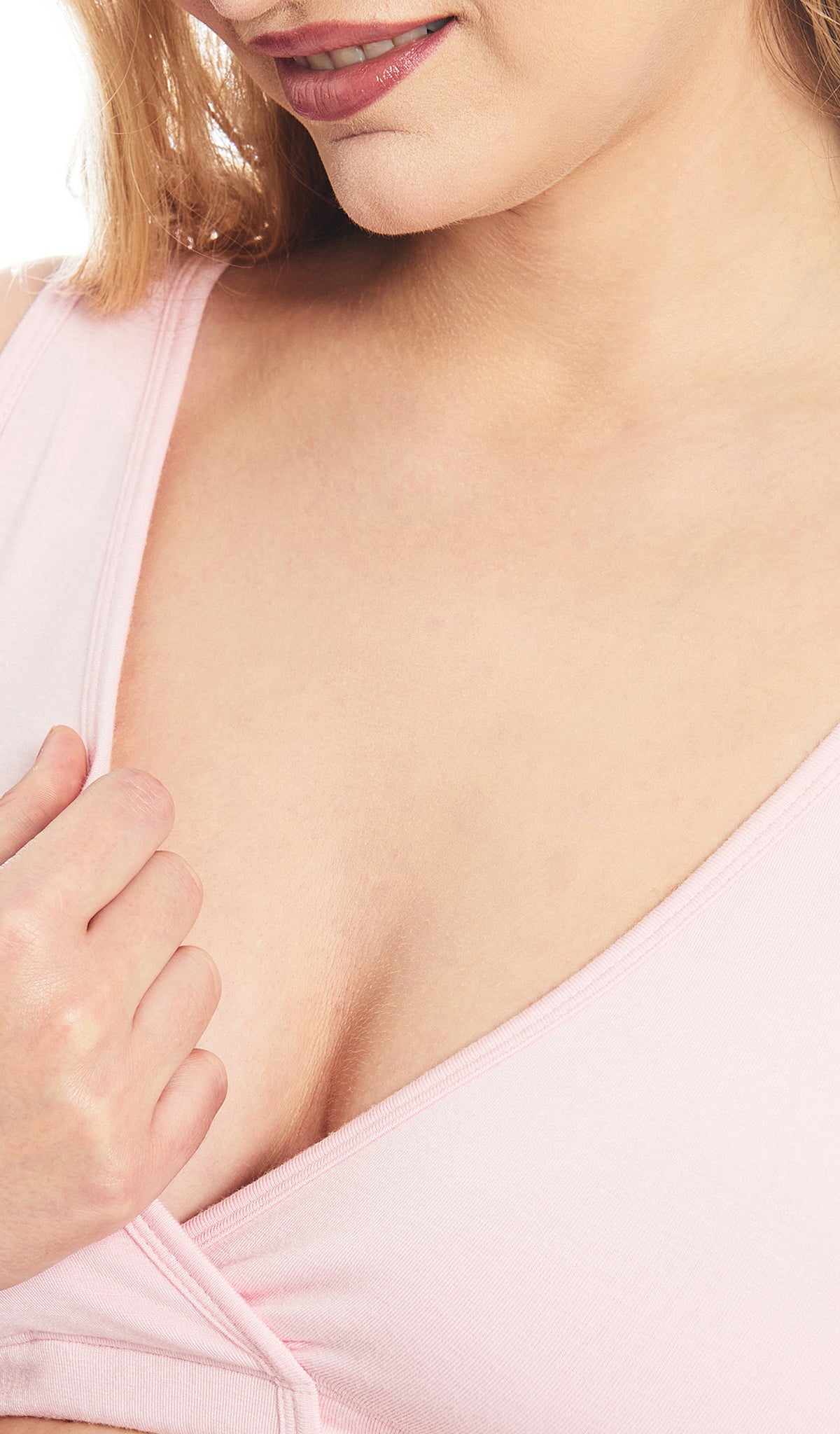 Begonia Paisley 3-Pack. Detailed shot of nursing access for Blush solid bra.