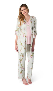 Peony Analise 3-Piece Set. Pregnant woman wearing 3/4 sleeve robe, tank top and pant.