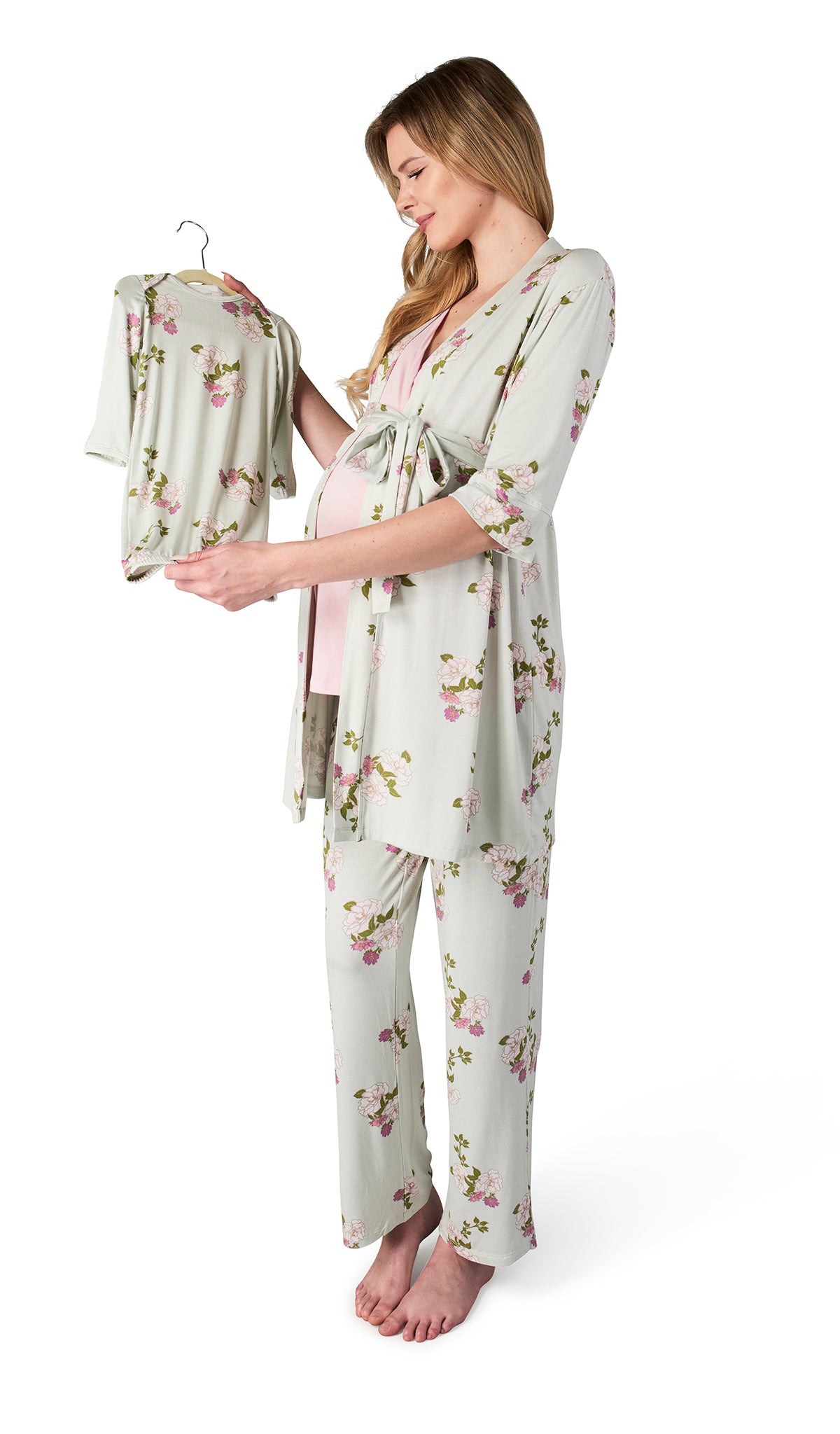 Peony Analise 5-Piece Set. Pregnant woman wearing 3/4 sleeve robe, tank top and pant while holding a baby gown.