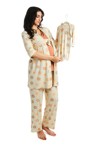 Daisies Analise 5-Piece Set. Pregnant woman wearing 3/4 sleeve robe, tank top and pant while holding a baby gown.