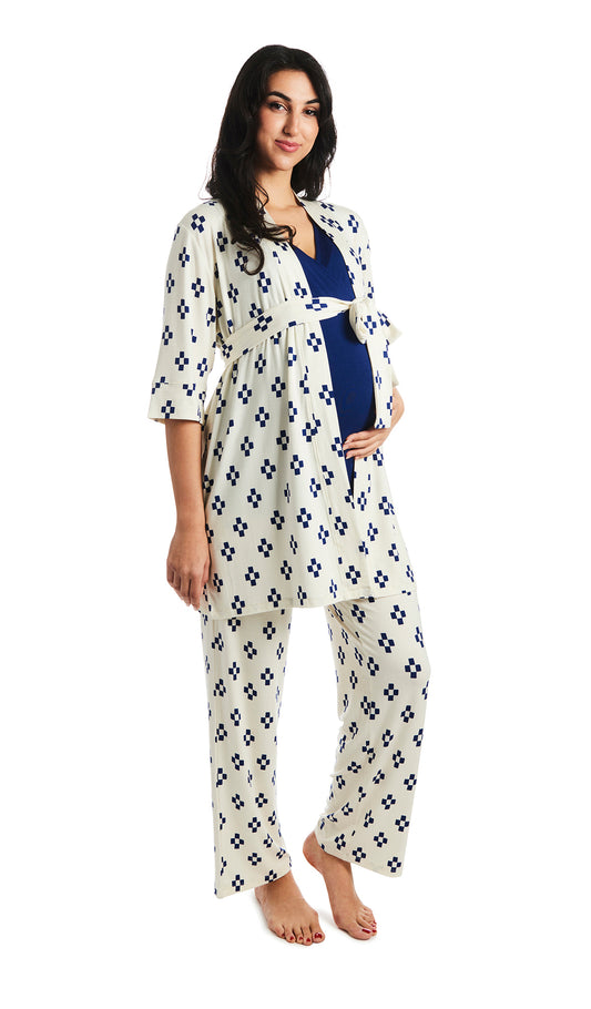 Geo Analise 3-Piece Set. Pregnant woman with hand under belly wearing 3/4 sleeve robe, tank top and pant.