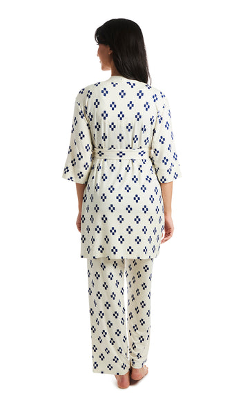 Geo Analise 5-Piece Set, back shot of woman wearing robe and pant.