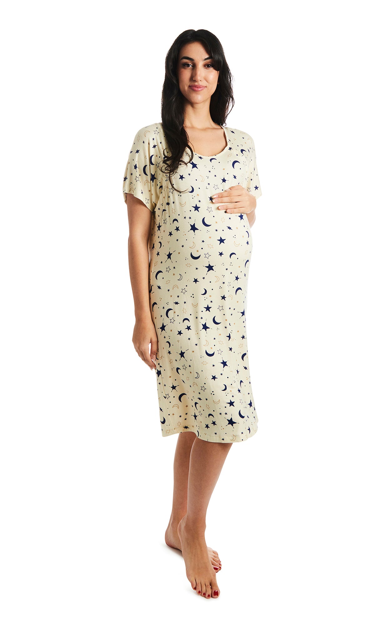 Twinkle Rosa hospital gown. Pregnant woman with one hand on belly, wearing hospital gown with scoop-neckline featuring dual snap openings. 