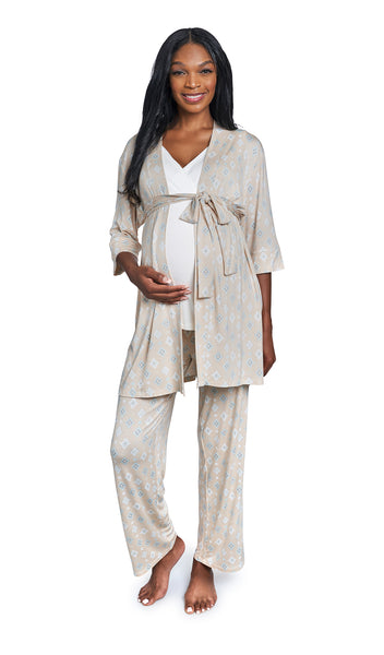 Mosaic Analise 3-Piece Set. Pregnant woman with one hand under belly wearing 3/4 sleeve robe, tank top and pant.