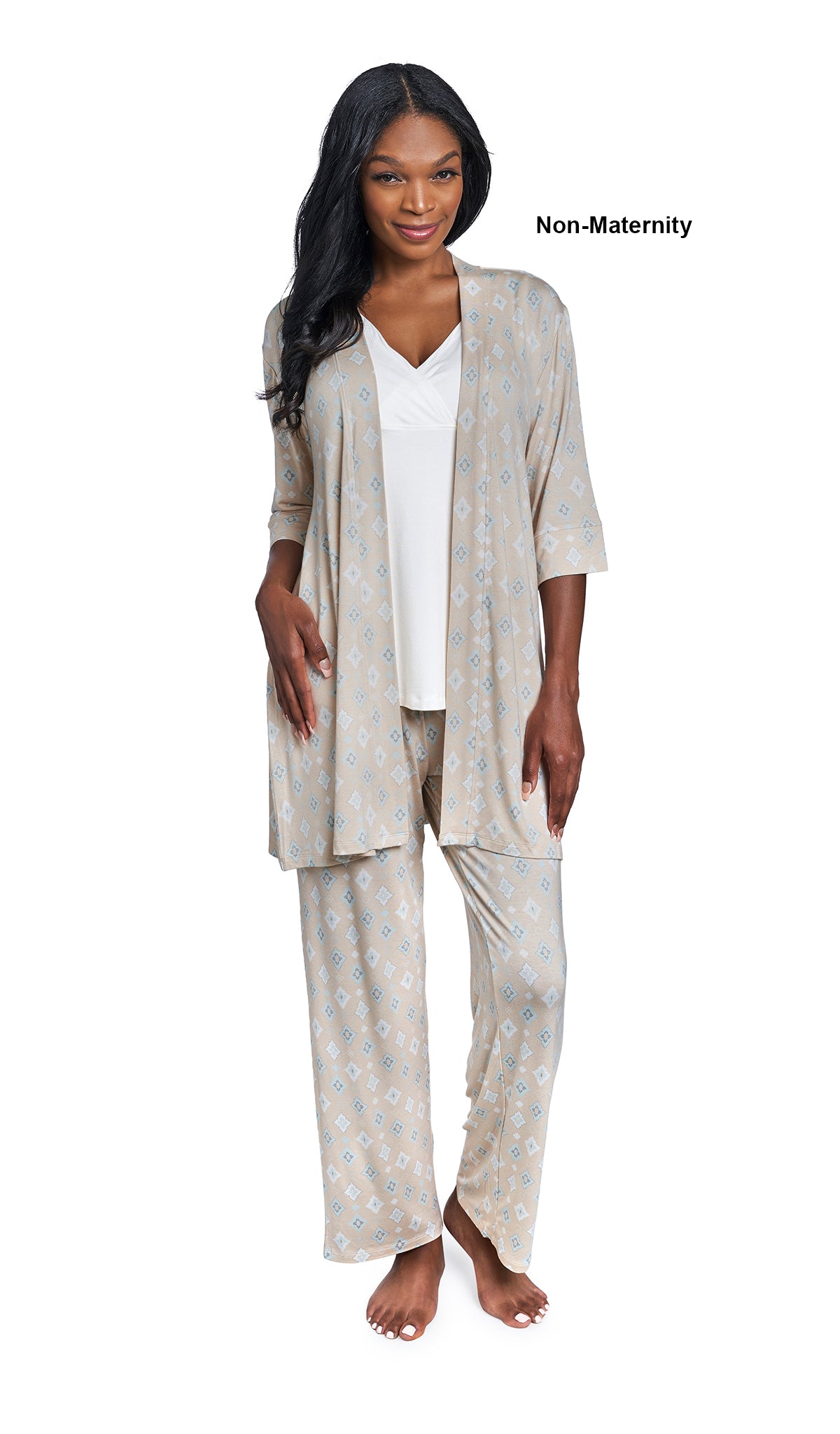 Mosaic Analise 3-Piece Set. Woman wearing 3/4 sleeve robe, tank top and pant as non-maternity.